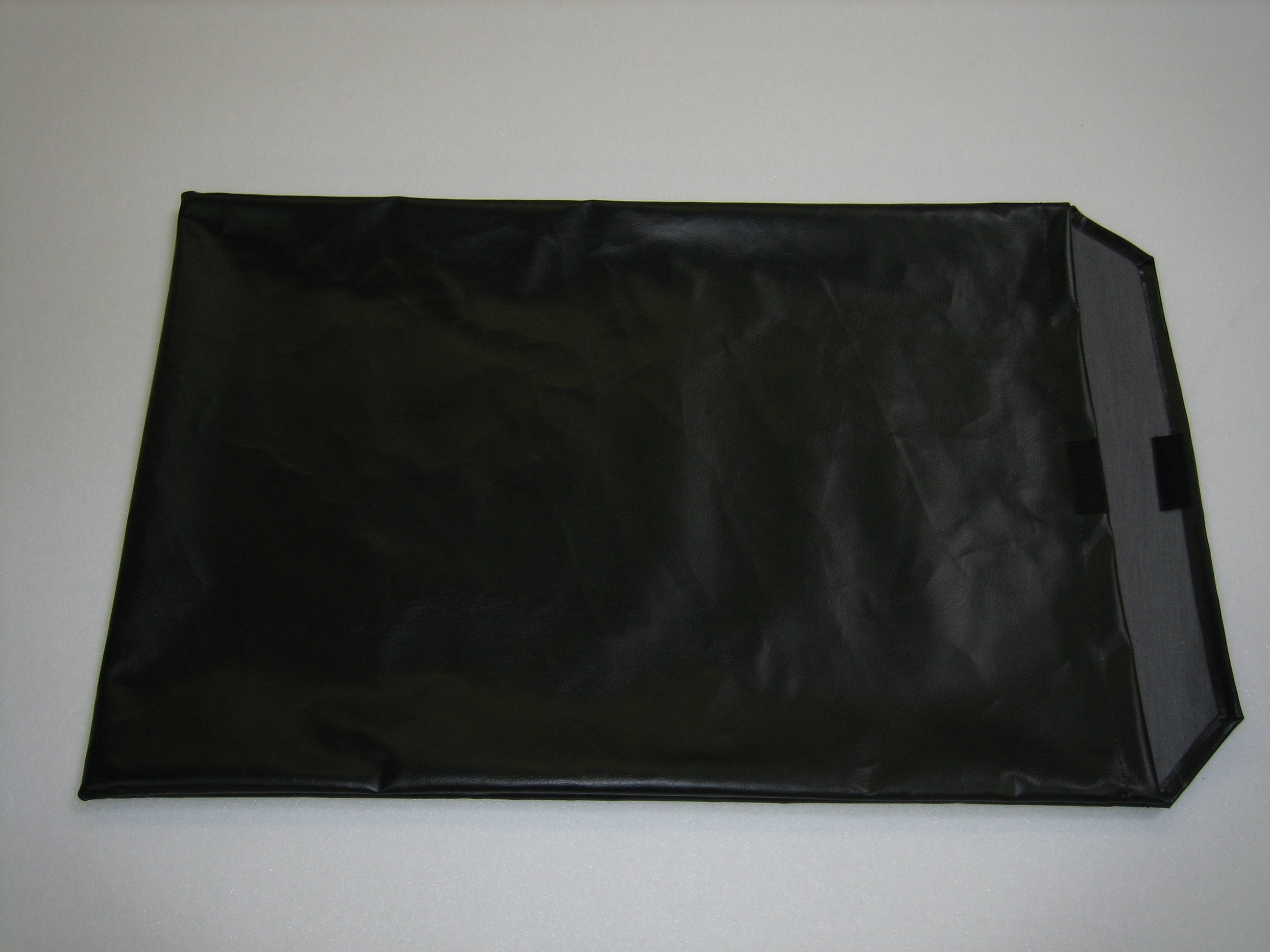 AFH24S 81-87 Sun Shades Bag